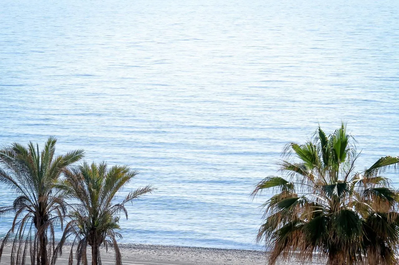 Marbella Banus Suites - Banus Playa Rocio Beachfront Complex Apartment